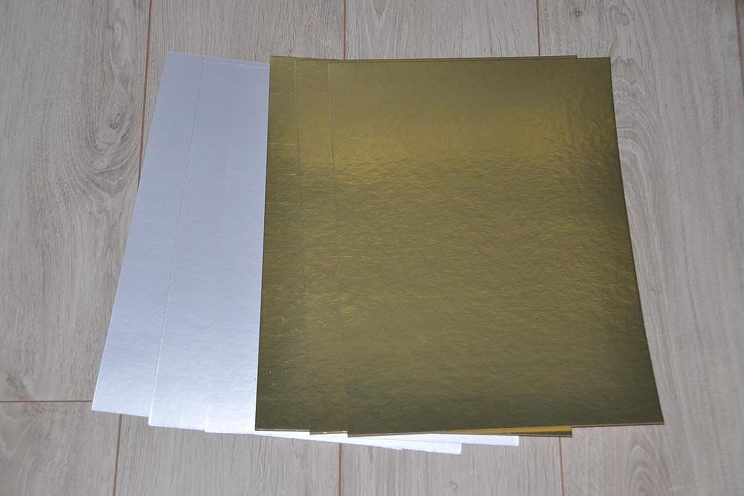 картинка Подложка золото/жемчуг (3,2) 42/42 см (квадрат) от магазина KondiShop
