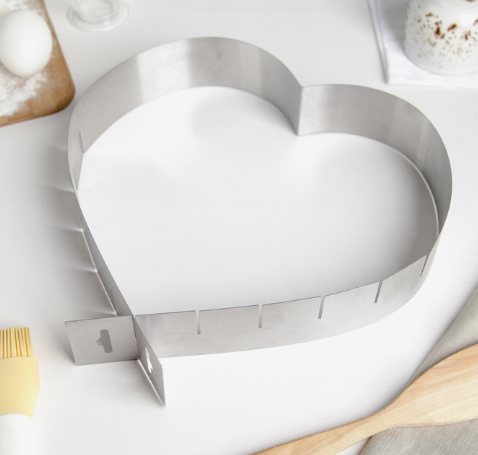картинка Сердце резак разъемное,регулируемое (форма металл) 14,5-26,5/2,5 см от магазина KondiShop