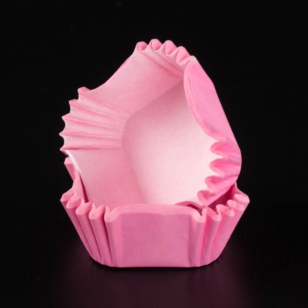 картинка Капсулы для конфет розовые квадрат 4,3/4,3 h 2,4 см 23-24 шт от магазина KondiShop