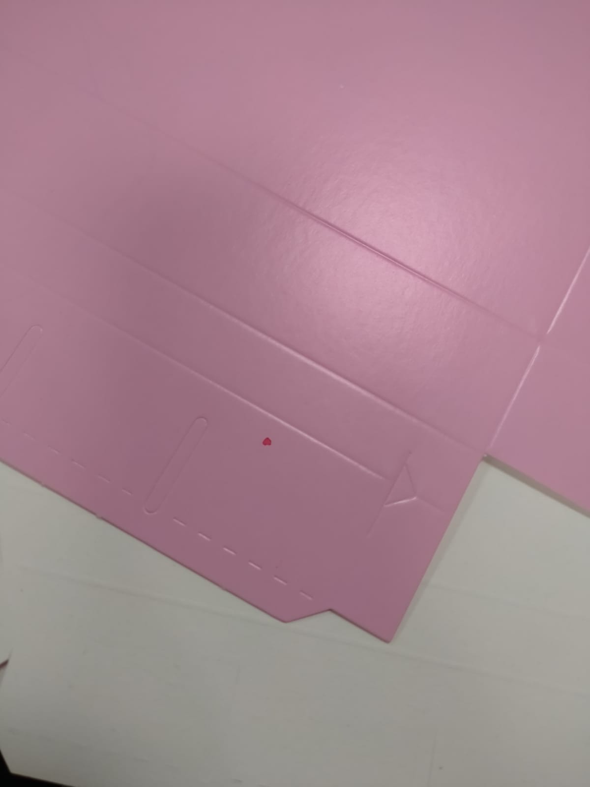 картинка УЦЕНКА Коробка на 9 конфет.  Розовая, пласт. крышка  от магазина KondiShop