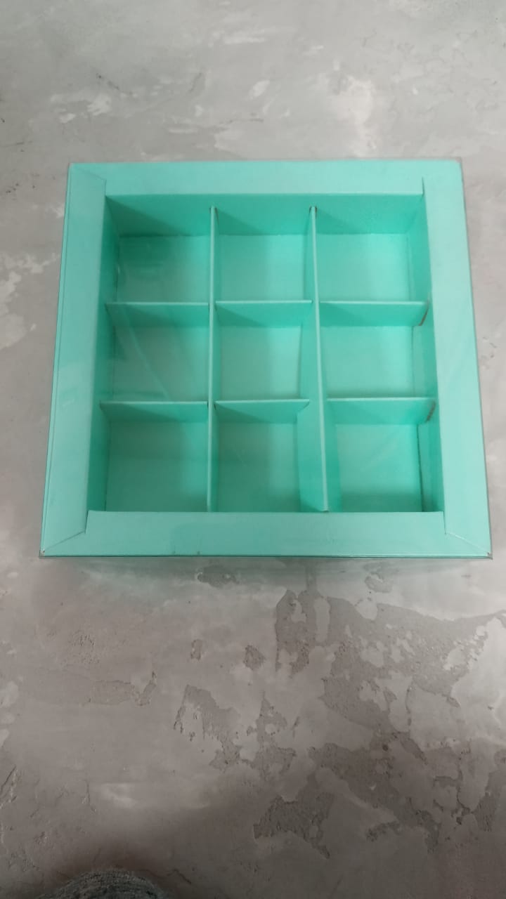 картинка УЦЕНКА Коробка на 9 конфет.  Тиффани от магазина KondiShop