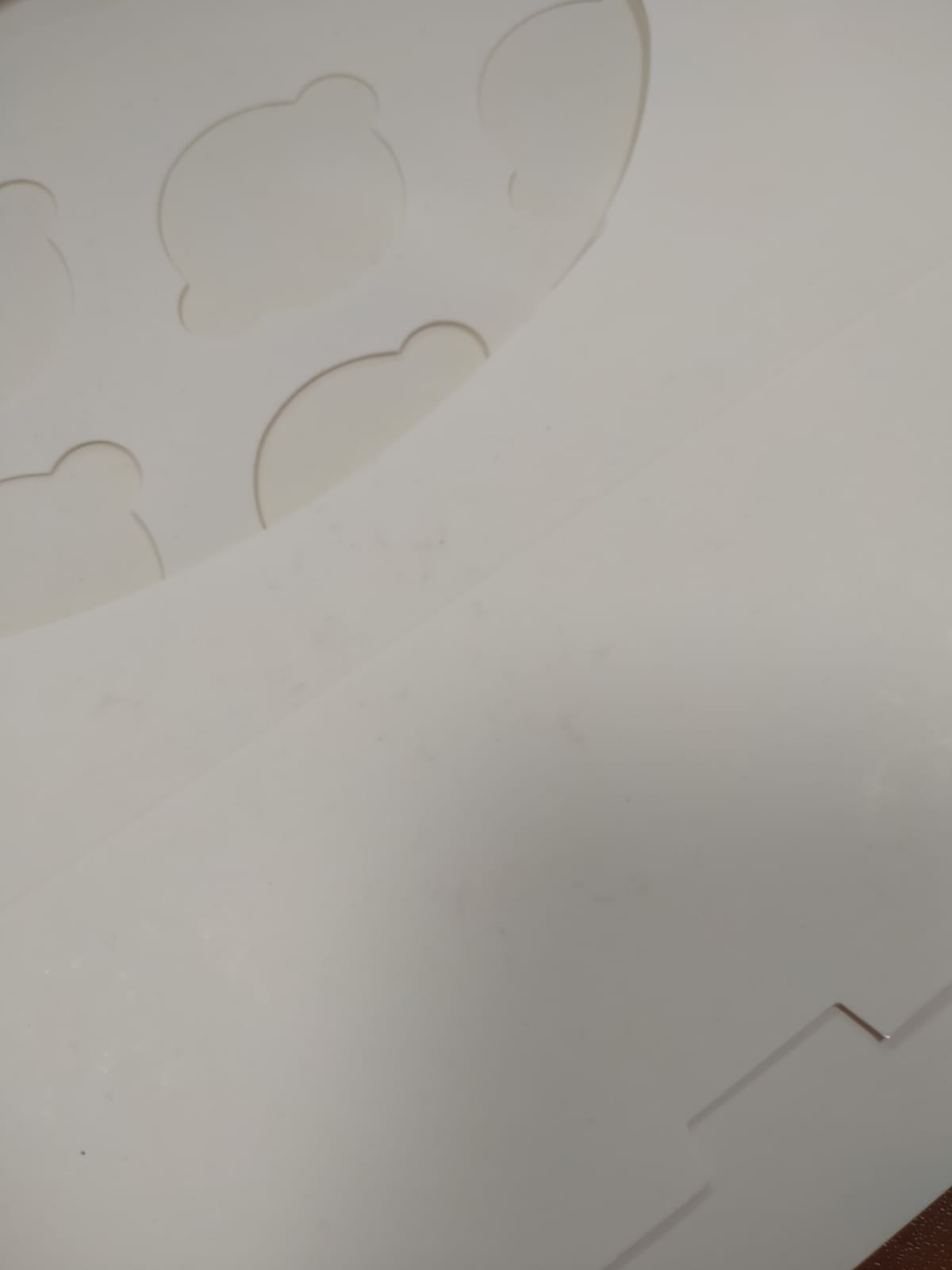 картинка УЦЕНКА Коробка на 12 МИНИ-капкейков белая с окном  от магазина KondiShop