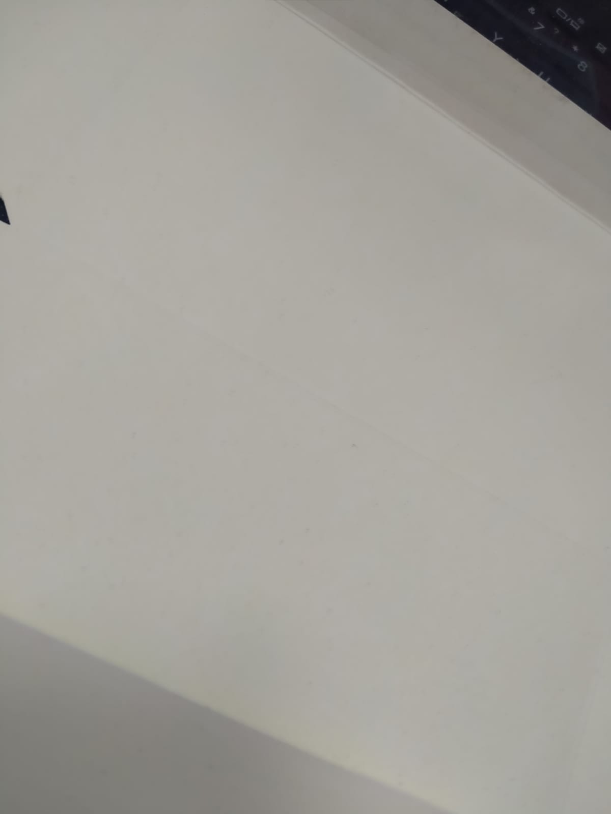 картинка УЦЕНКА Коробка на 4 капкейка с окном. Белая. Мелованной картон. от магазина KondiShop