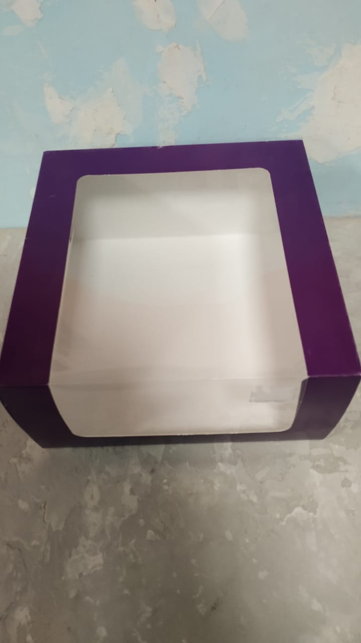 картинка УЦЕНКА Коробка 23,5/23,5/11,5 Фиолетовая с окном (для торта) от магазина KondiShop